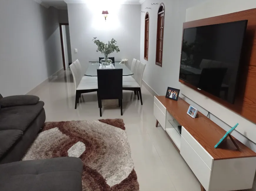 Foto 1 de Sobrado com 4 Quartos à venda, 170m² em Jardim Piqueroby, São Paulo