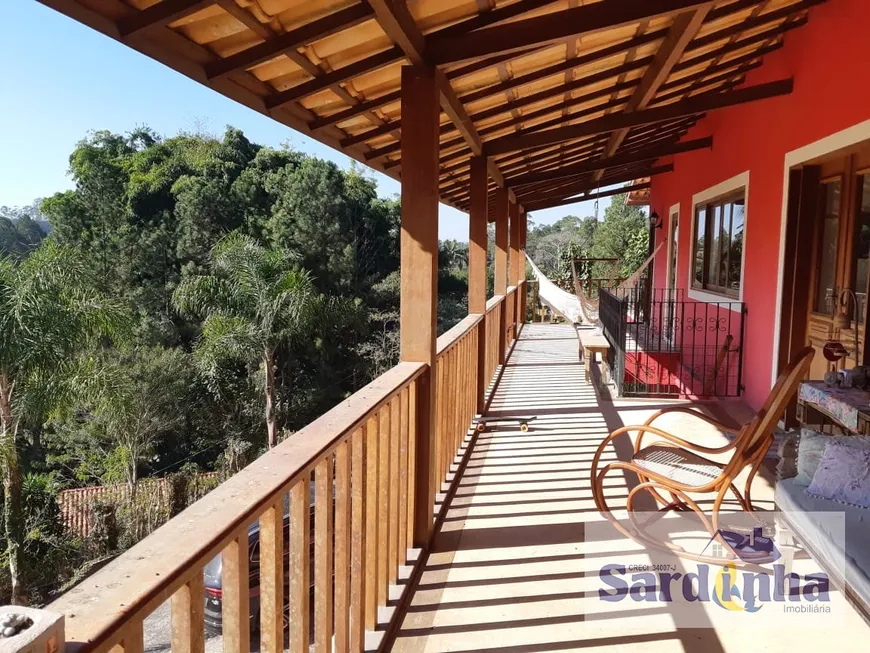 Foto 1 de Casa de Condomínio com 4 Quartos à venda, 330m² em Jardim Itatiaia, Embu das Artes