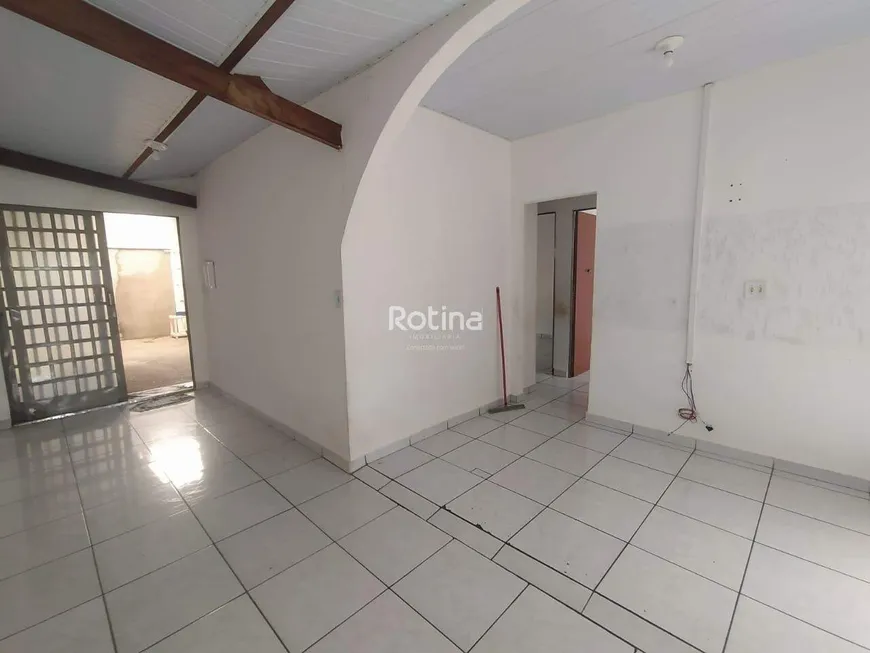 Foto 1 de Casa com 4 Quartos à venda, 130m² em Shopping Park, Uberlândia