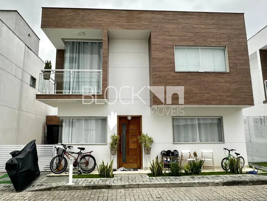 Foto 1 de Casa de Condomínio com 3 Quartos à venda, 124m² em Jacarepaguá, Rio de Janeiro