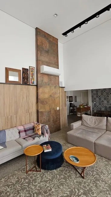 Foto 1 de Apartamento com 4 Quartos à venda, 238m² em Vila Suzana, São Paulo