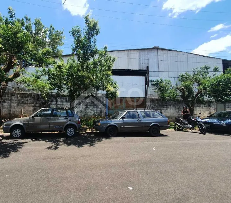 Foto 1 de Galpão/Depósito/Armazém para venda ou aluguel, 750m² em Jardim Munique, São Carlos