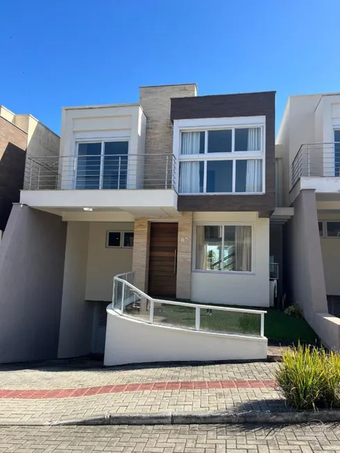 Foto 1 de Casa com 3 Quartos à venda, 263m² em Cacupé, Florianópolis