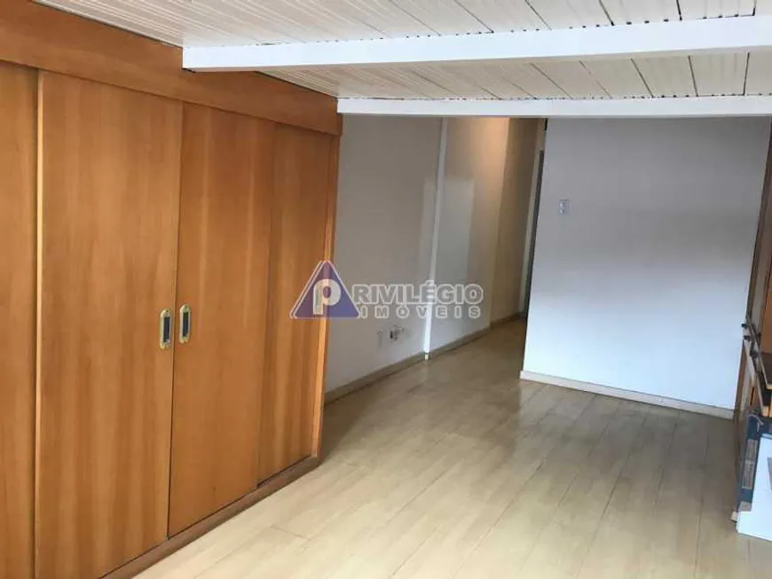 Foto 1 de Apartamento com 1 Quarto à venda, 32m² em Botafogo, Rio de Janeiro