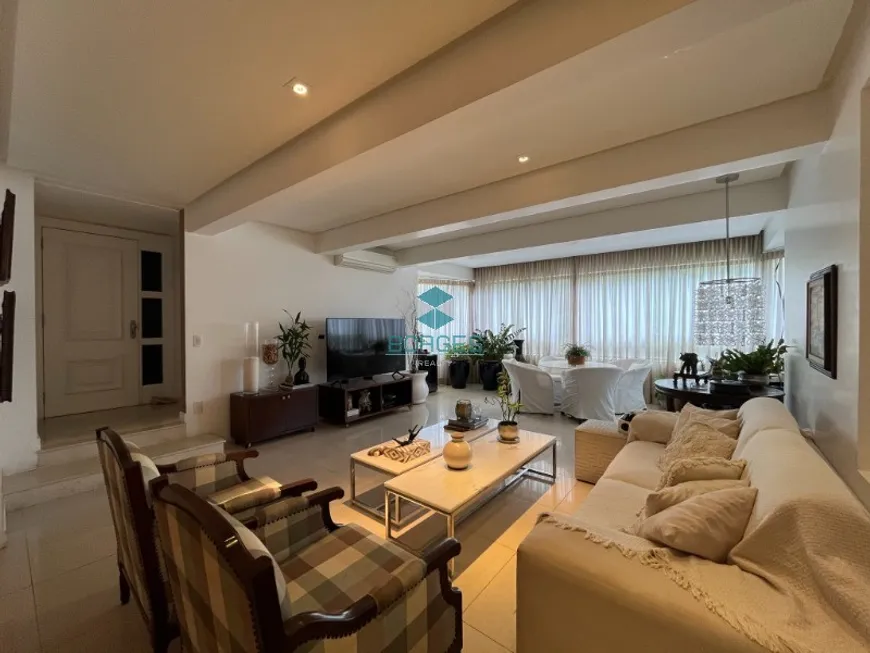 Foto 1 de Apartamento com 3 Quartos à venda, 205m² em Ondina, Salvador