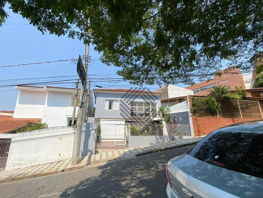 Foto 1 de Sobrado com 3 Quartos à venda, 210m² em Jardim Faculdade, Sorocaba