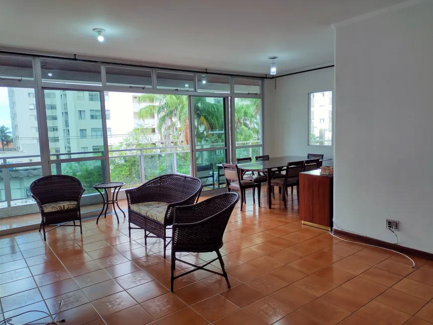 Foto 1 de Apartamento com 4 Quartos para alugar, 135m² em Centro, Guarujá