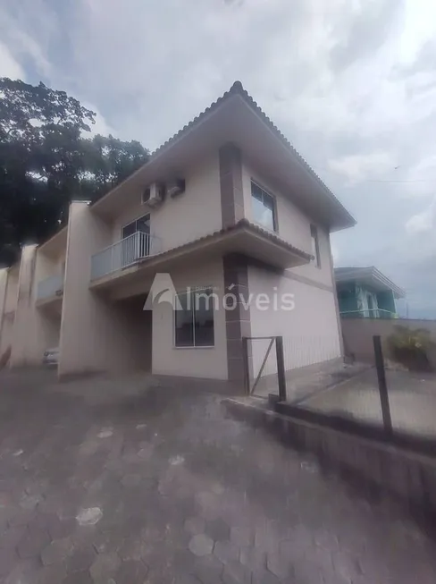 Foto 1 de Casa com 2 Quartos à venda, 83m² em Boa Vista, Joinville