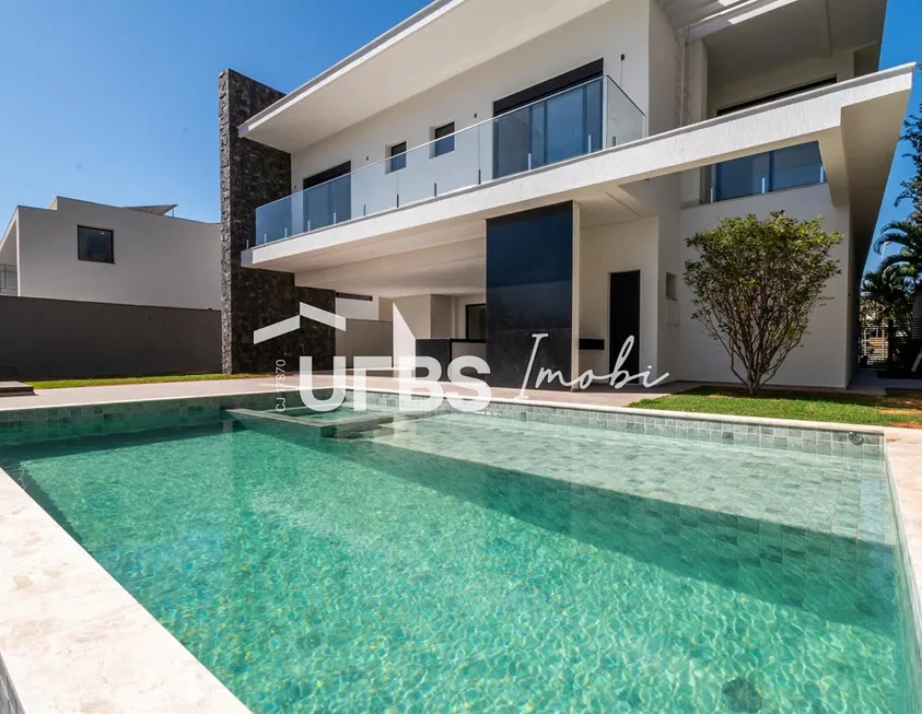 Foto 1 de Casa de Condomínio com 4 Quartos à venda, 496m² em Alphaville Ipês, Goiânia