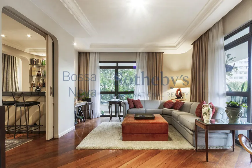 Foto 1 de Apartamento com 4 Quartos à venda, 300m² em Jardim Paulista, São Paulo