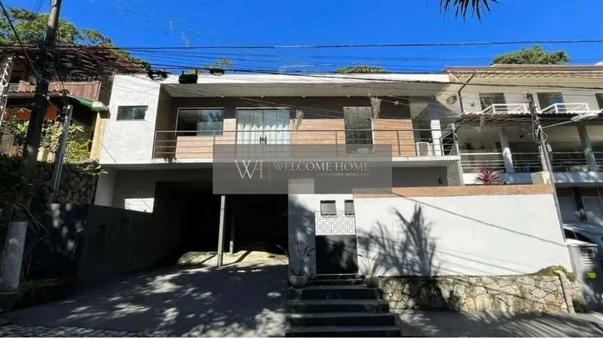 Foto 1 de Casa de Condomínio com 3 Quartos à venda, 230m² em Itaipu, Niterói