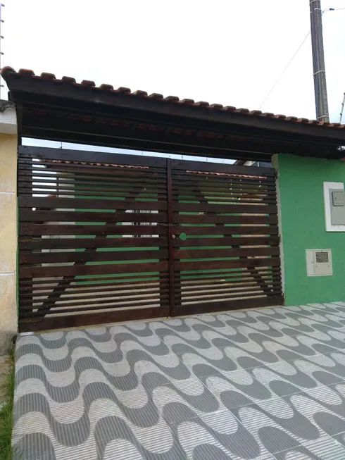 Foto 1 de Casa com 2 Quartos à venda, 60m² em Centro, Mongaguá