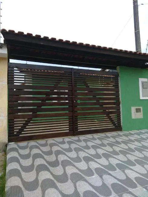 Foto 1 de Casa com 2 Quartos à venda, 66m² em Balneário Gaivotas, Itanhaém