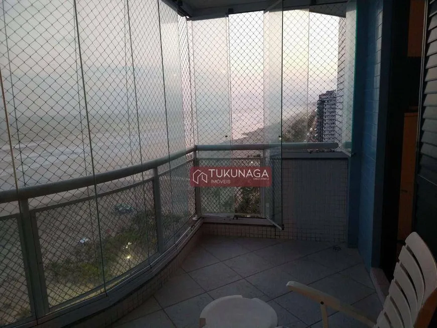 Foto 1 de Apartamento com 3 Quartos à venda, 200m² em Vila Tupi, Praia Grande