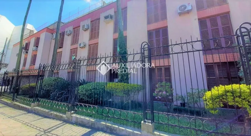 Foto 1 de Apartamento com 2 Quartos à venda, 75m² em Menino Deus, Porto Alegre