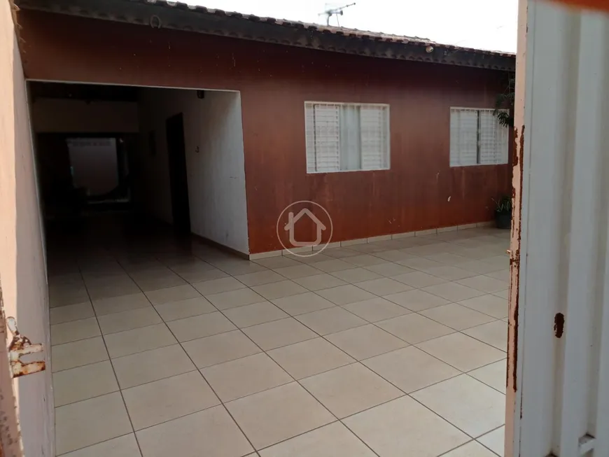 Foto 1 de Casa com 2 Quartos à venda, 51m² em Jardim Presidente, Cuiabá