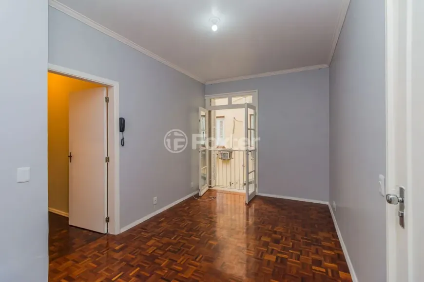 Foto 1 de Apartamento com 3 Quartos à venda, 73m² em Floresta, Porto Alegre