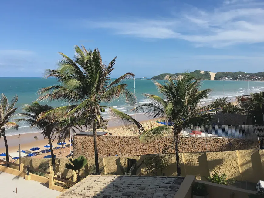 Foto 1 de Casa com 5 Quartos à venda, 450m² em Ponta Negra, Natal