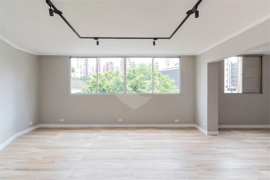 Foto 1 de Apartamento com 3 Quartos para venda ou aluguel, 110m² em Pinheiros, São Paulo