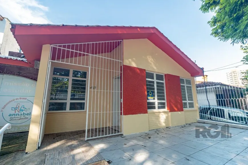 Foto 1 de Casa com 3 Quartos à venda, 161m² em Vila Ipiranga, Porto Alegre