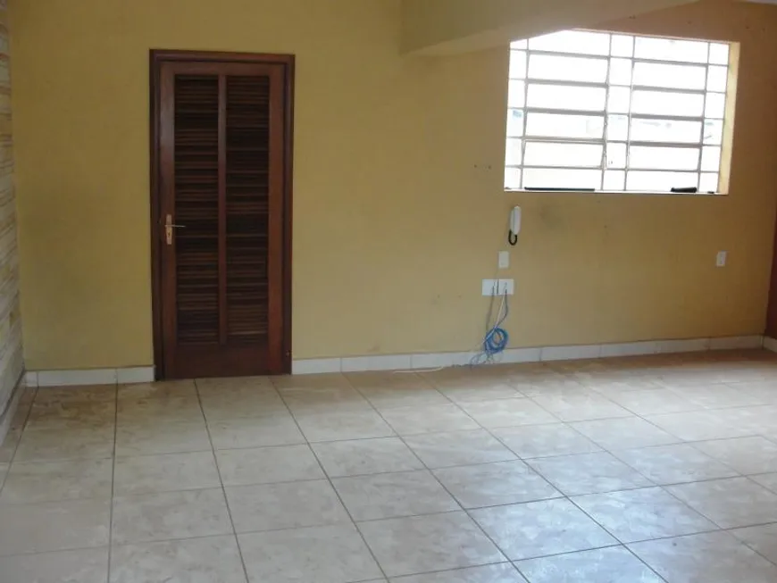 Foto 1 de Casa com 3 Quartos para alugar, 232m² em Jardim Sumare, Ribeirão Preto