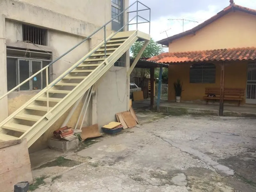 Foto 1 de Casa com 3 Quartos à venda, 420m² em Betânia, Belo Horizonte