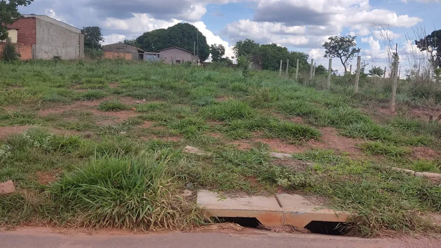 Foto 1 de Lote/Terreno à venda, 360m² em Jardim Ipê, Aparecida de Goiânia