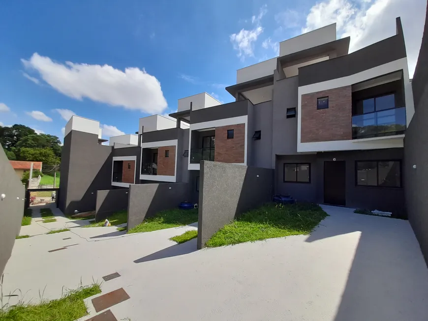 Foto 1 de Casa de Condomínio com 3 Quartos à venda, 160m² em Uberaba, Curitiba