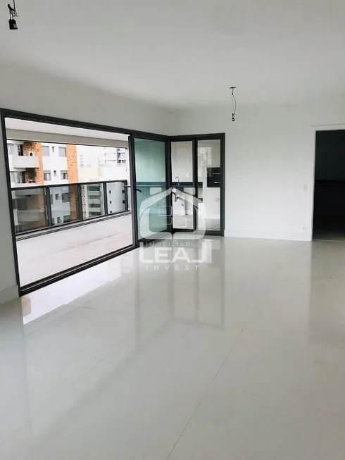 Foto 1 de Apartamento com 4 Quartos à venda, 193m² em Campo Belo, São Paulo