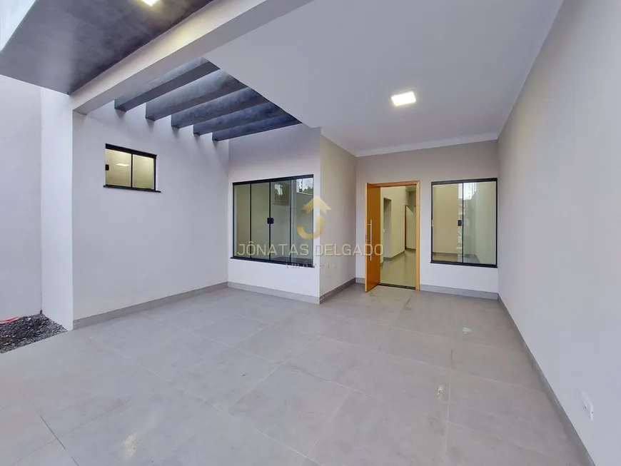 Foto 1 de Casa com 3 Quartos à venda, 99m² em Loteamento Sumaré, Maringá