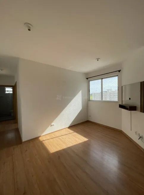 Foto 1 de Apartamento com 2 Quartos para alugar, 49m² em Jardim das Estações , Maringá