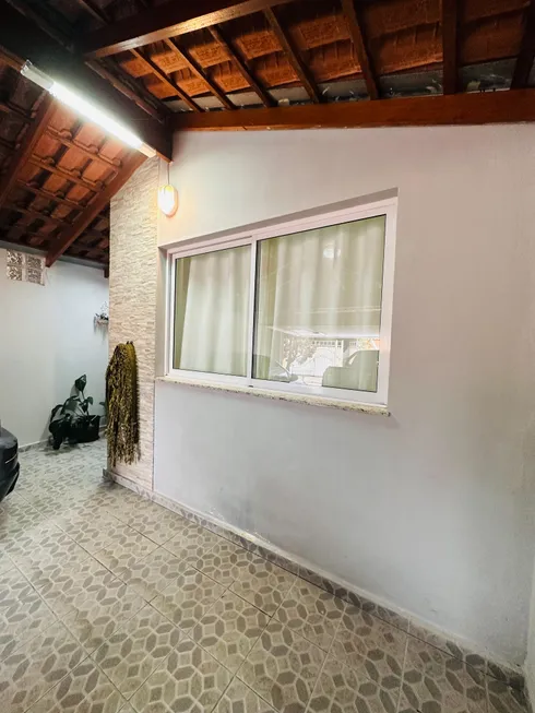 Foto 1 de Casa com 2 Quartos à venda, 90m² em Quiririm, Taubaté