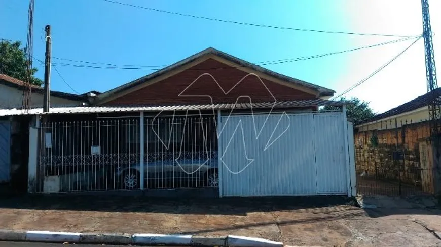 Foto 1 de Casa com 3 Quartos à venda, 201m² em Parque Laranjeiras, Araraquara