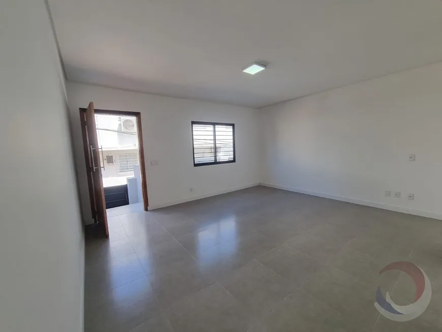 Foto 1 de Casa com 2 Quartos à venda, 135m² em Agronômica, Florianópolis