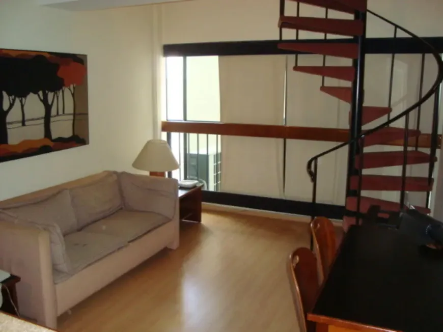 Foto 1 de Flat com 1 Quarto para alugar, 50m² em Bela Vista, São Paulo