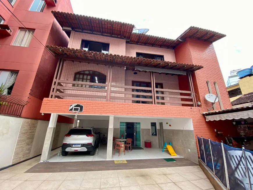 Foto 1 de Casa com 8 Quartos à venda, 380m² em Itapuã, Vila Velha