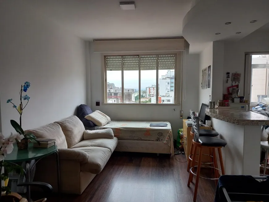 Foto 1 de Apartamento com 1 Quarto à venda, 43m² em Floresta, Porto Alegre