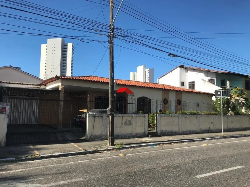 Foto 1 de Casa com 2 Quartos à venda, 285m² em Joaquim Tavora, Fortaleza