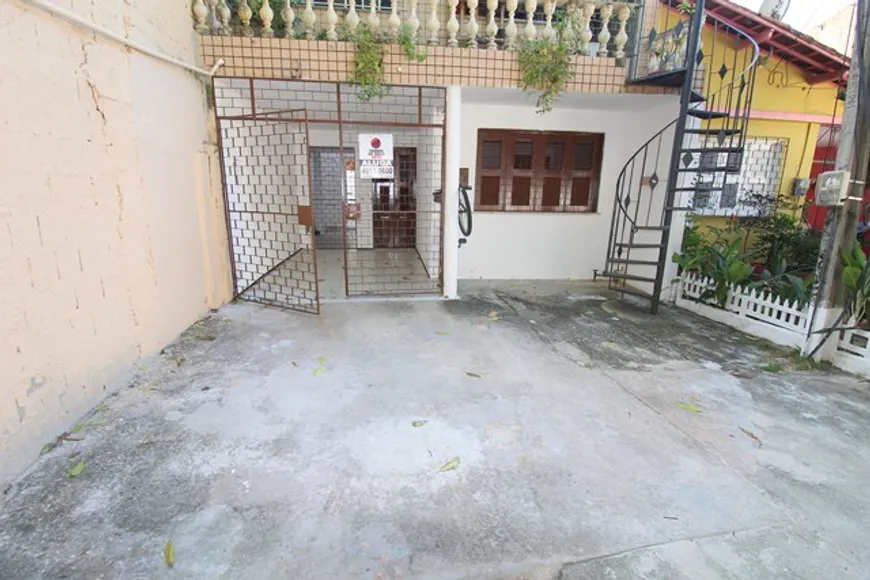 Foto 1 de Casa com 3 Quartos para alugar, 70m² em Vila União, Fortaleza