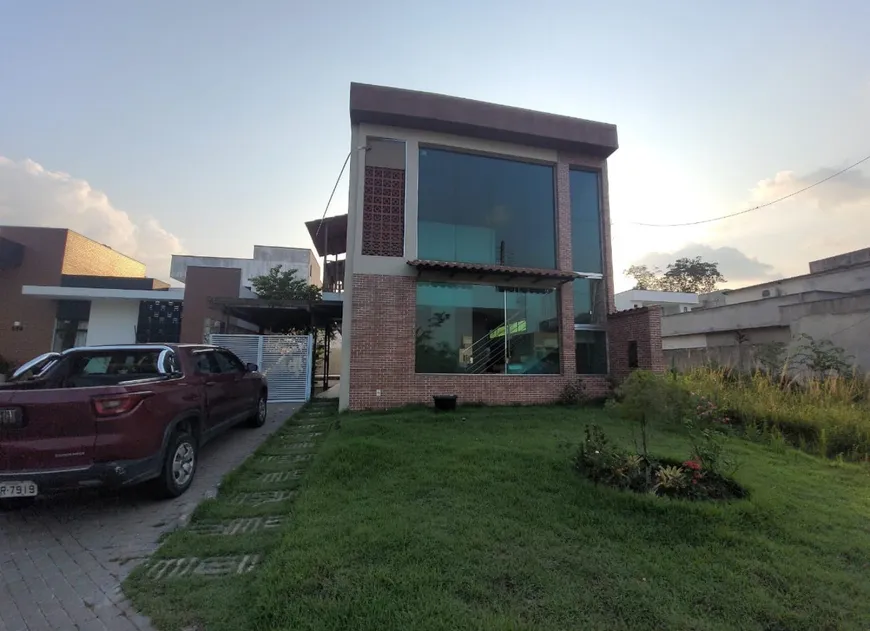 Foto 1 de Casa com 3 Quartos para alugar, 285m² em Ponta Negra, Manaus