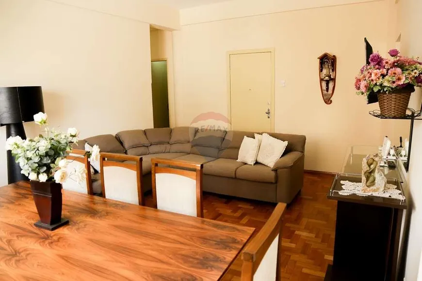 Foto 1 de Apartamento com 3 Quartos à venda, 112m² em Centro, Governador Valadares