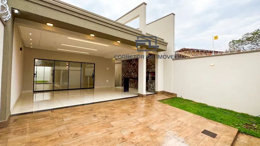 Foto 1 de Casa com 3 Quartos à venda, 121m² em Vila Pai Eterno, Trindade