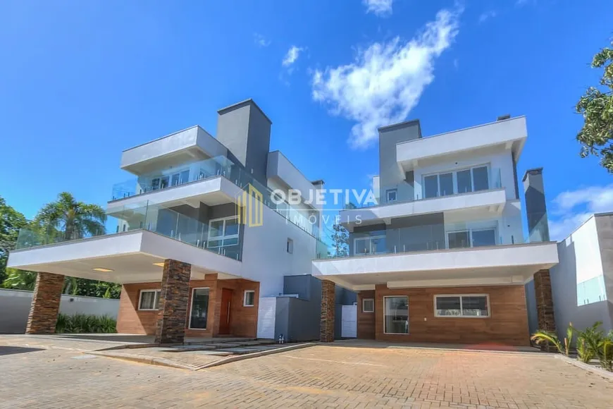 Foto 1 de Casa com 3 Quartos à venda, 300m² em Ipanema, Porto Alegre