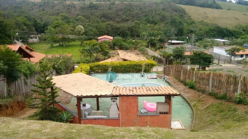 Foto 1 de Fazenda/Sítio com 2 Quartos à venda, 1400m² em Valadares, Juiz de Fora