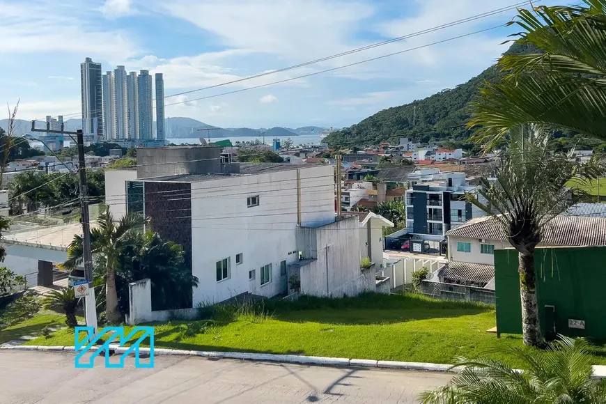 Foto 1 de Lote/Terreno à venda, 450m² em Barra, Balneário Camboriú