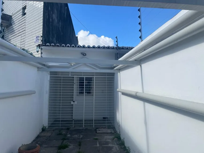 Foto 1 de Prédio Comercial com 10 Quartos para alugar, 200m² em Torreão, Recife