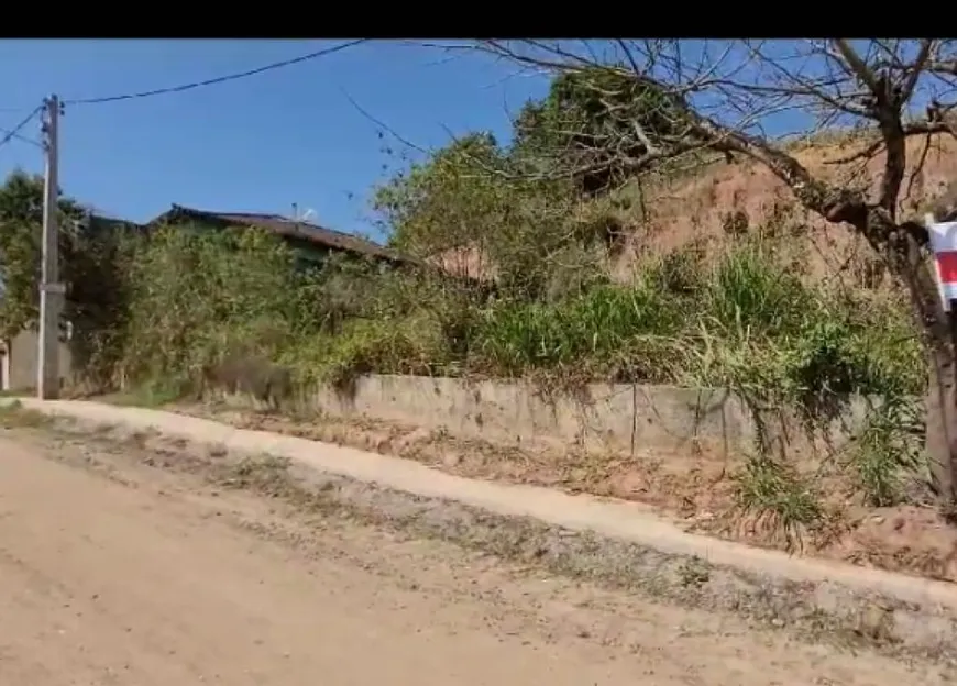 Foto 1 de Lote/Terreno à venda, 800m² em Centro, Rio Bonito