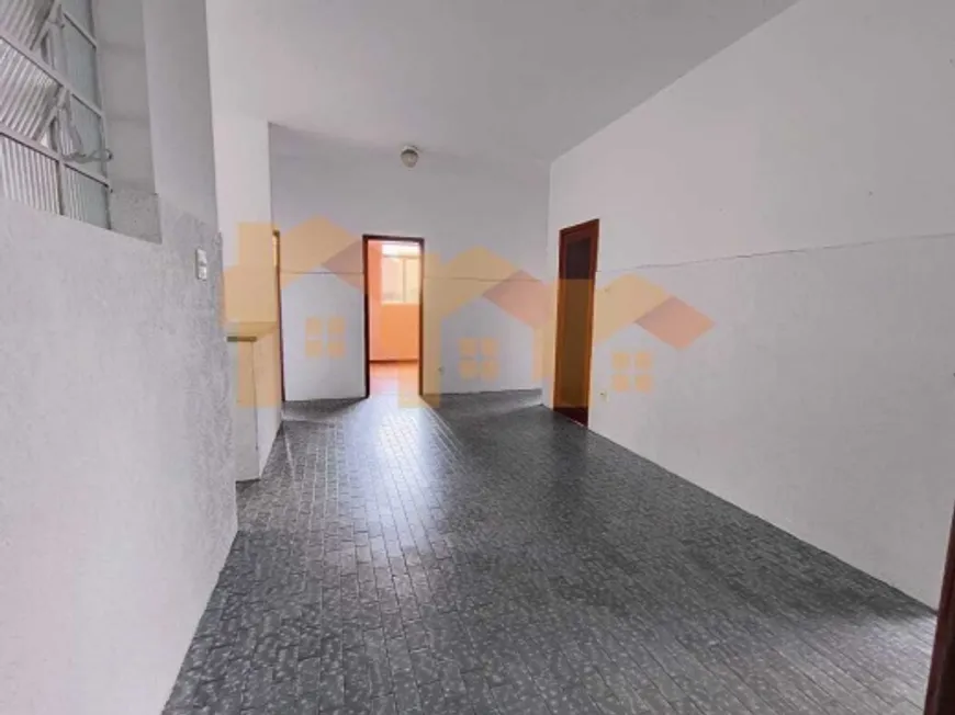 Foto 1 de Casa com 3 Quartos para alugar, 130m² em Santa Inês, Belo Horizonte