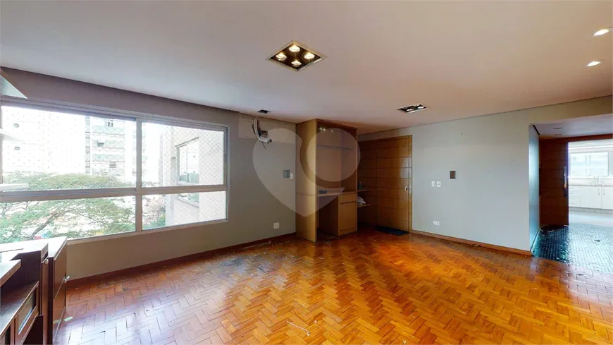 Foto 1 de Apartamento com 3 Quartos à venda, 130m² em Jardim América, São Paulo