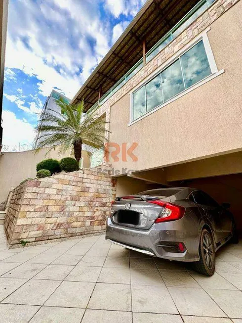 Foto 1 de Casa com 5 Quartos à venda, 344m² em Cabral, Contagem